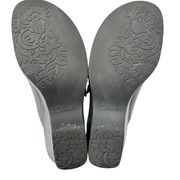 Clarks May Poppy Clog Size 6 Wedge Heel Mule Slip On Comfort Shoe Burgundy  NEW! - Picture 8 of 10